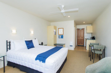 Load image into Gallery viewer, Alfresco Motor Lodge